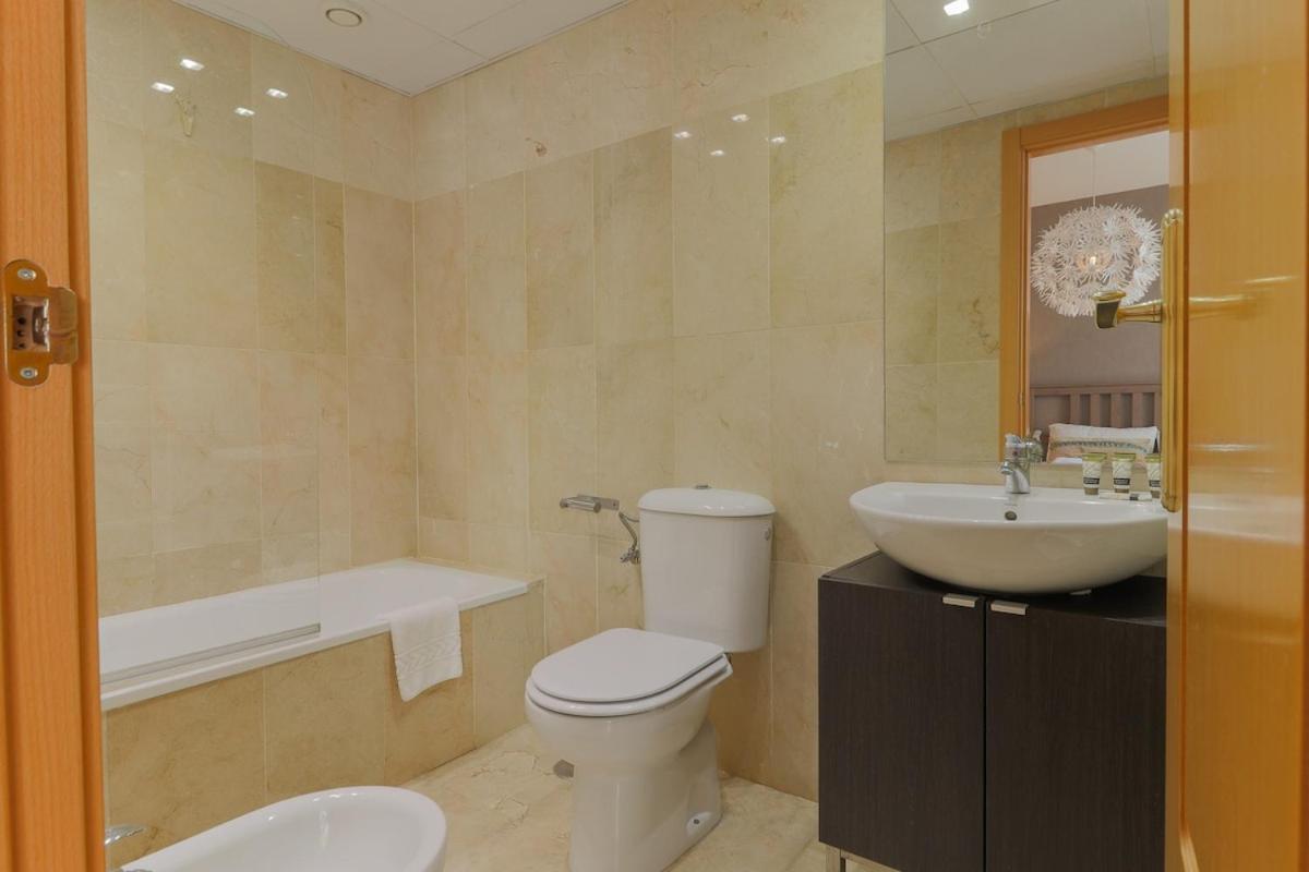 הוילה בנאלמדנה C43 - Family House With Terrace And Shared Pool מראה חיצוני תמונה